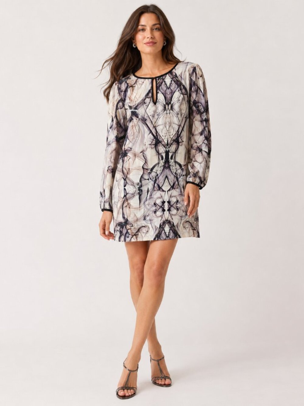 ZARA Printed Mini Dress – Size M – Flowy, Flattering & Eye-Catching